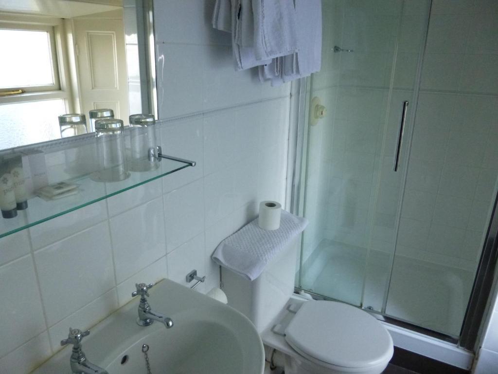Riverbank House Hotel Ferrybank Номер фото